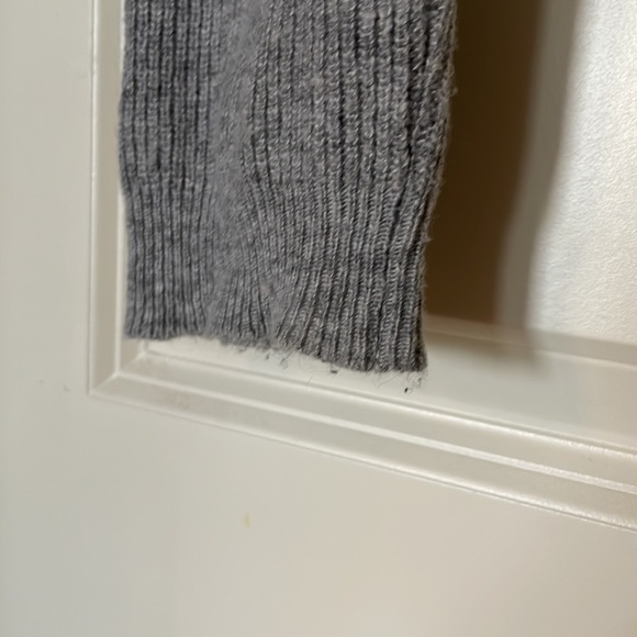 Brandy Melville Casey Quarter Zip Sweater - Picture 9 of 12